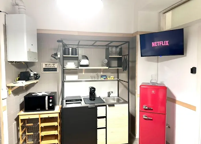 Monacos And Food Apartment Neapel
